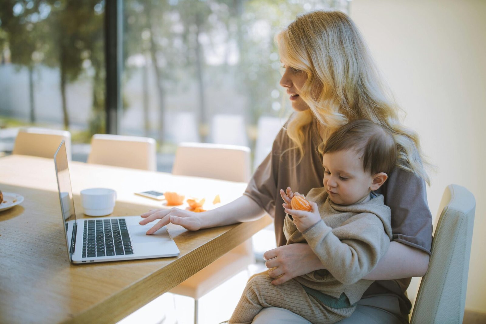 Practical Online Projects for Moms and Students to Build Skills and Confidence