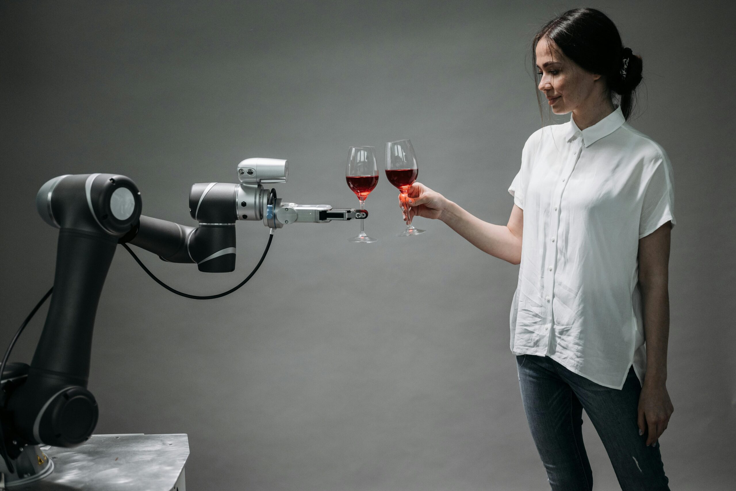 AI vs Human Intelligence: What Technology Still Can’t Do