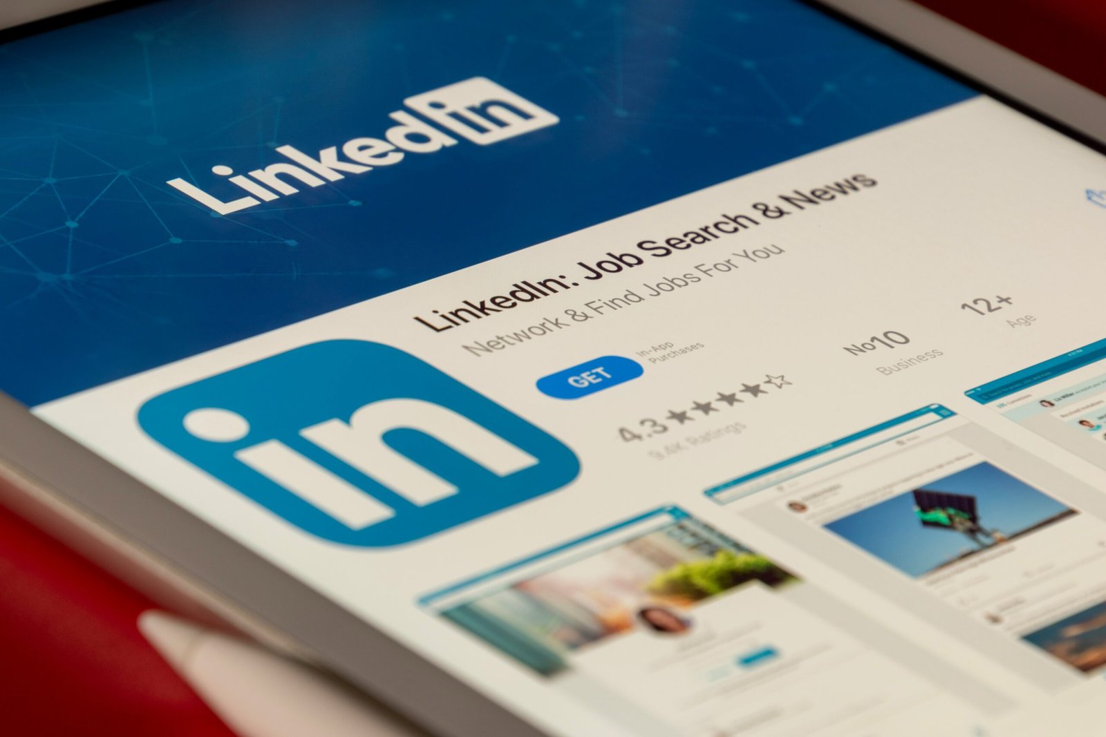 How to Build a Personal Brand on LinkedIn (Step-by-Step Guide)